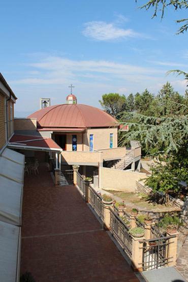 Oasi Di Pace Hotel Sutri Exterior photo